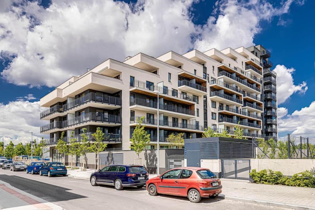 The Dante Prague - Family And Friends Apartments, Free Parking Bagian luar foto