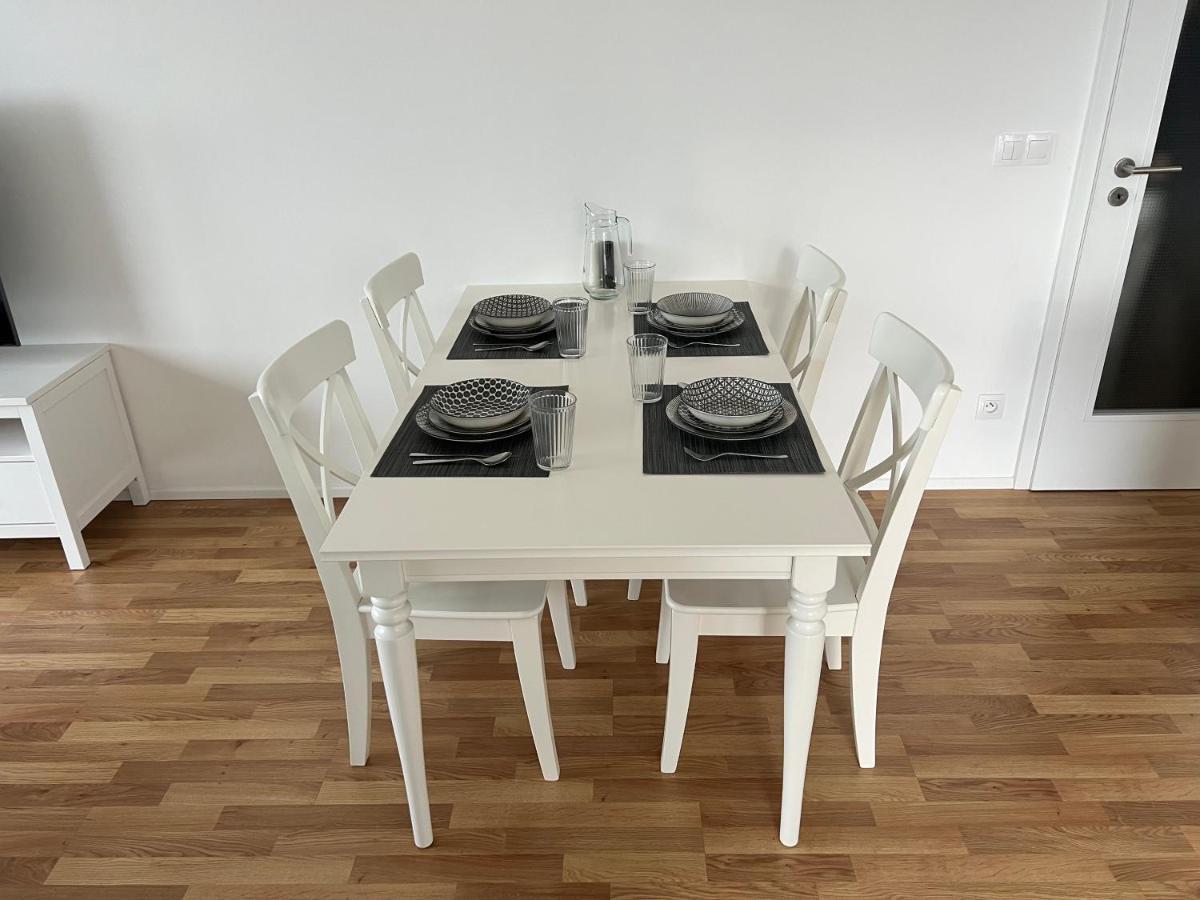 The Dante Prague - Family And Friends Apartments, Free Parking Bagian luar foto