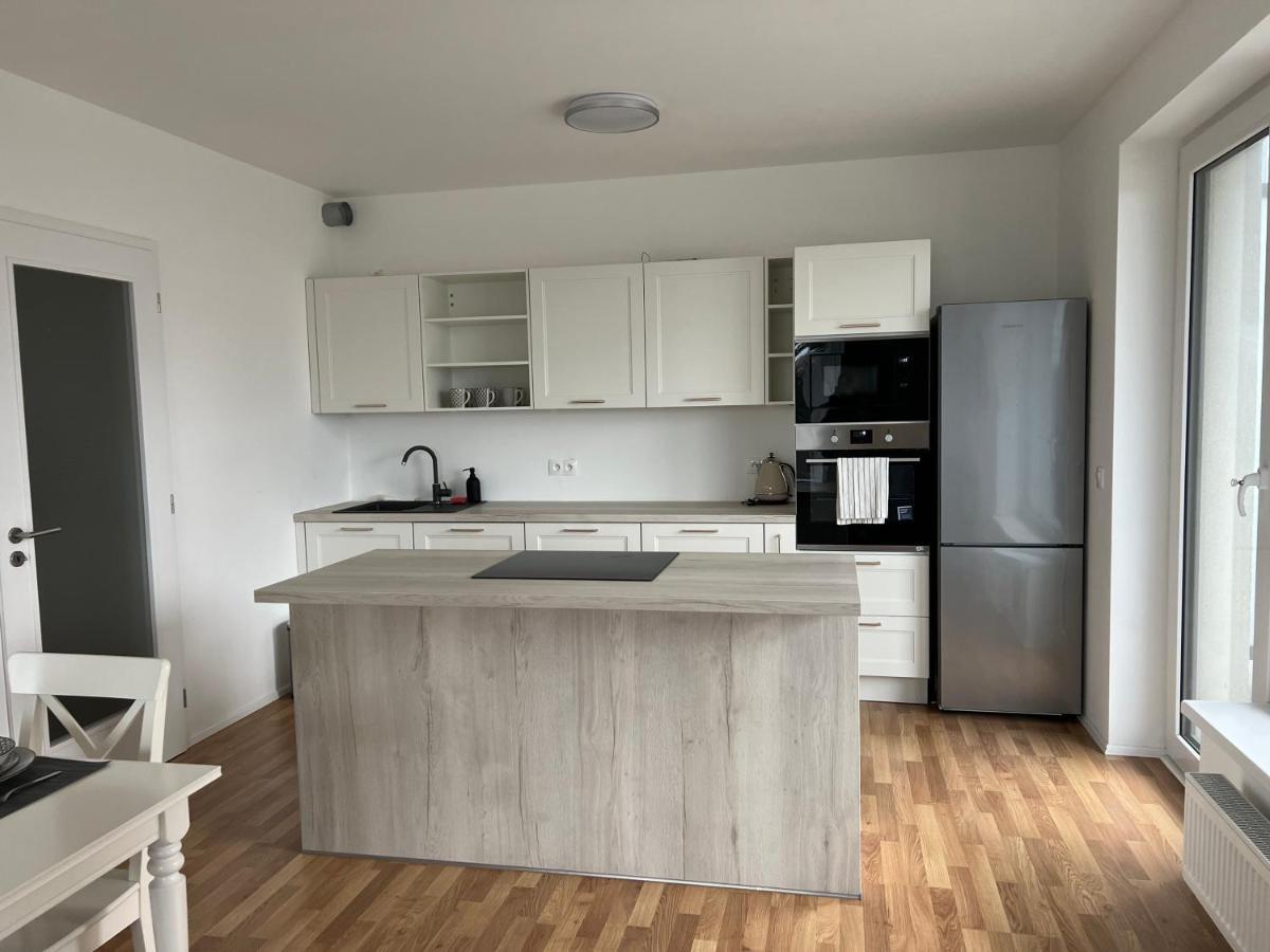 The Dante Prague - Family And Friends Apartments, Free Parking Bagian luar foto
